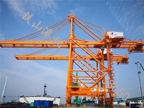 江蘇鎮(zhèn)江岸橋起重機(jī)廠(chǎng)家可以根據(jù)客戶(hù)要求定制